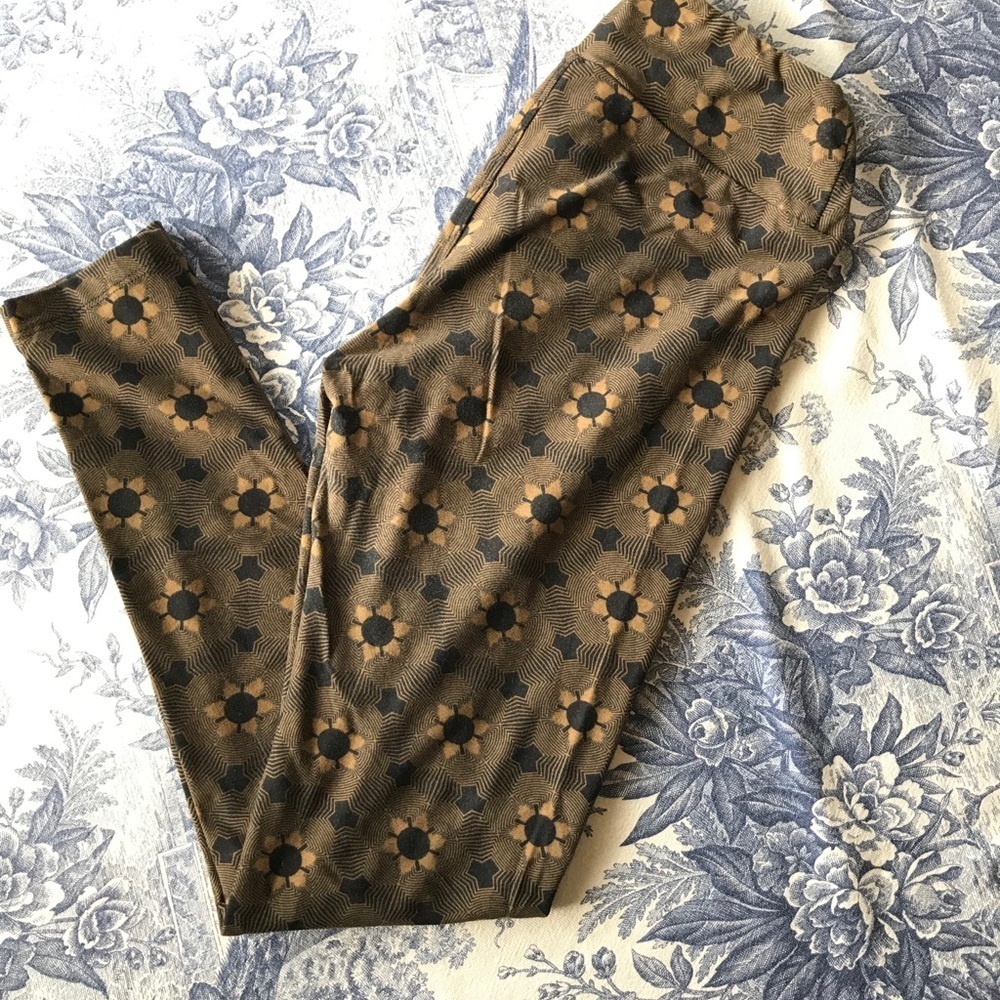 LuLaRoe Starburst Sunflower Print Leggings Women’s Black Gold Tights One Size